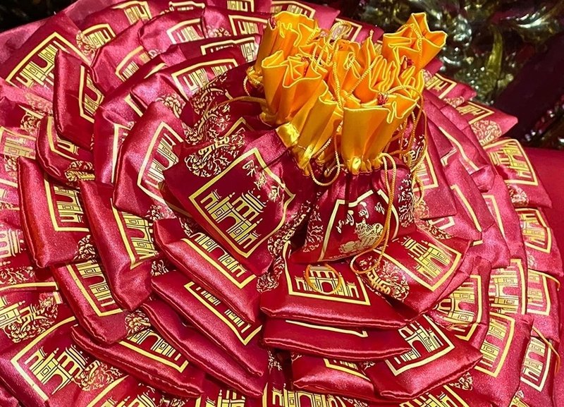 Túi lương là lộc ban - cũng là lời nguyện của Đức Thánh Trần phù hộ cho một năm Quốc thái dân an, nhân khang vật thịnh, mưa thuận, gió hòa, mùa màng bội thu, nhà nhà no ấm.
