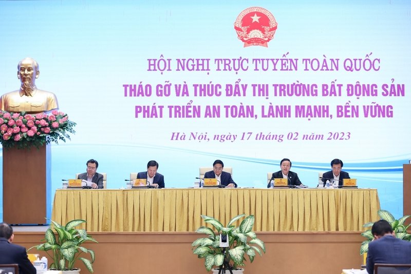 Thủ tướng: Điểm cân bằng, dung hòa của cung cầu thể hiện ở giá cả bất động sản, giá cả phải là động lực để thúc đẩy sự phát triển, chứ không phải triệt tiêu sự phát triển.