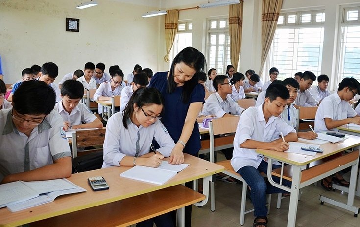 truong-thpt-chuyen-ha-long20230305184121