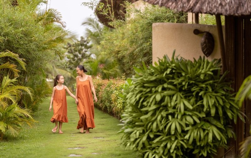 Mang dáng vẻ yên bình bên bờ biển thơ mộng, Ana Mandara Cam Ranh thu hút đông đảo du khách trong và ngoài nước. Ảnh: Ana Mandara Cam Ranh