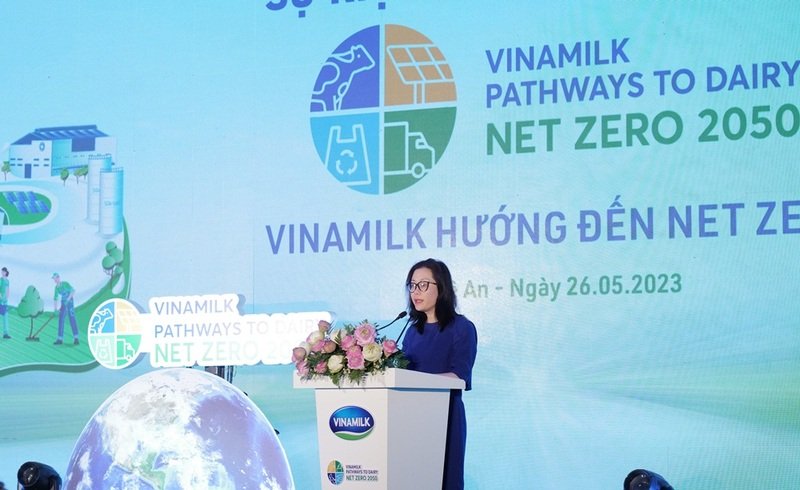 Bà Trần Thị Lan Anh – Tổng Thư ký VCCI, đại diện Hội đồng doanh nghiệp vì sự phát triển bền vững chia sẻ về những mục tiêu cụ thể của cam kết Net Zero 2050 của chính phủ