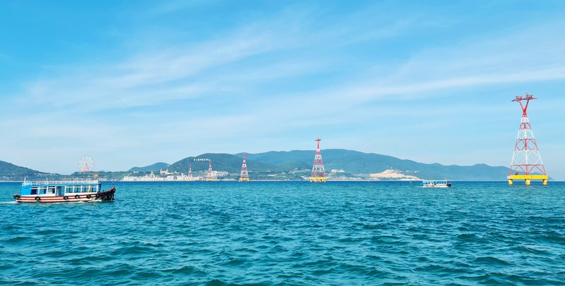 Vịnh Nha Trang là một trong những vịnh biển đẹp nhất thế giới. 