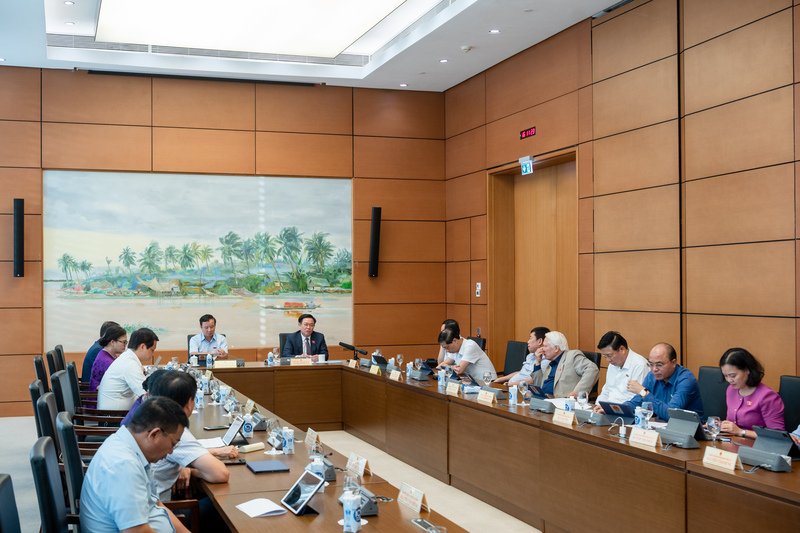 Toàn cảnh phiên thảo luận Tổ.