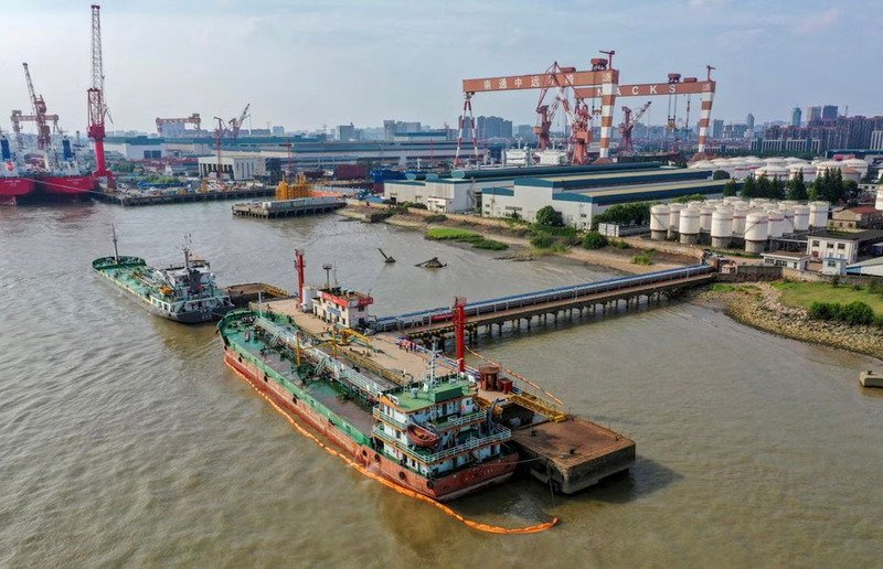 Bất chấp những sóng gió trên thị trường bất động sản, nhu cầu năng lượng của Trung Quốc vẫn ổn định (Ảnh: Reuters).