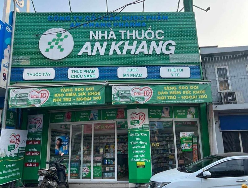 Nhà thuốc An Khang của Công ty Cổ phần Đầu tư Thế Giới Di Động cũng bán thuốc kháng sinh không cần có đơn từ bác sĩ.