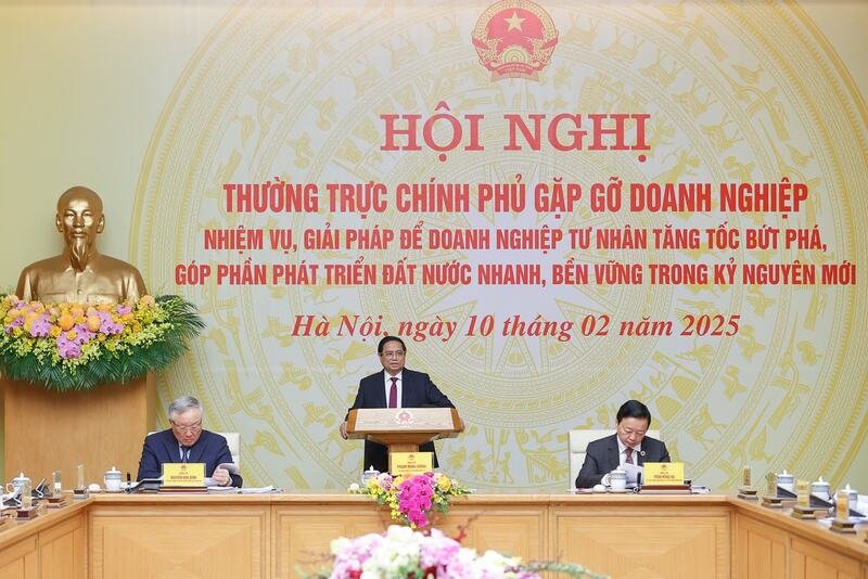 Thủ tướng Chính phủ đề nghị THACO tham gia nghiên cứu, chuyển giao công nghệ, sản xuất toa tàu đường sắt tốc độ cao