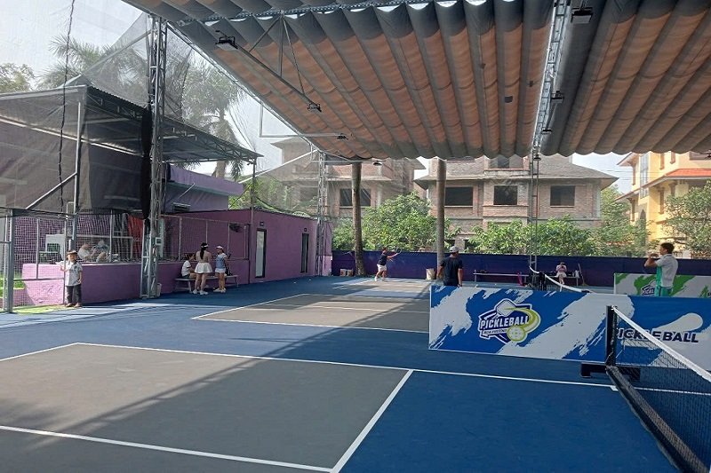 Bên trong khu Sân pickleball Hoa Phượng