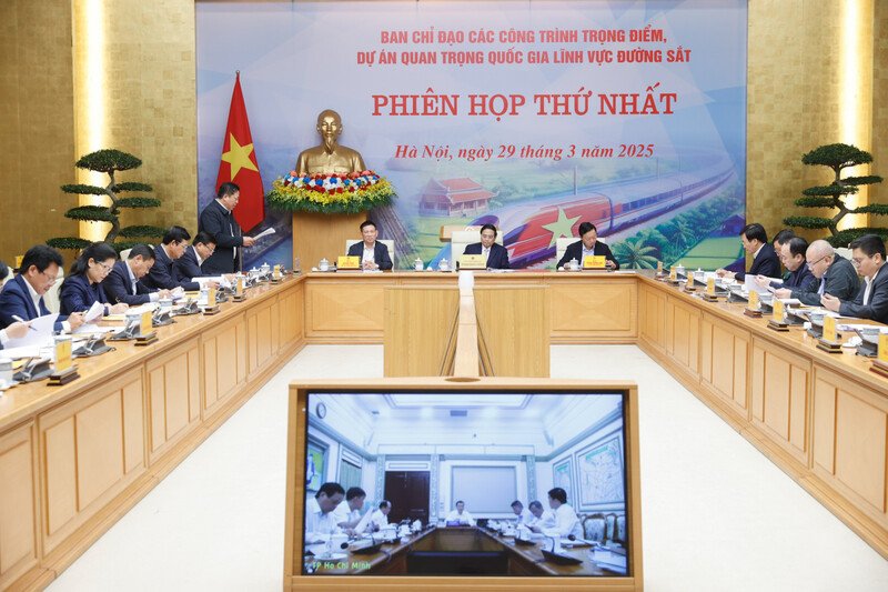  Phiên họp thứ nhất của Ban Chỉ đạo các công trình trọng điểm, dự án quan trọng quốc gia lĩnh vực đường sắt - Ảnh: VGP/Nhật Bắc
