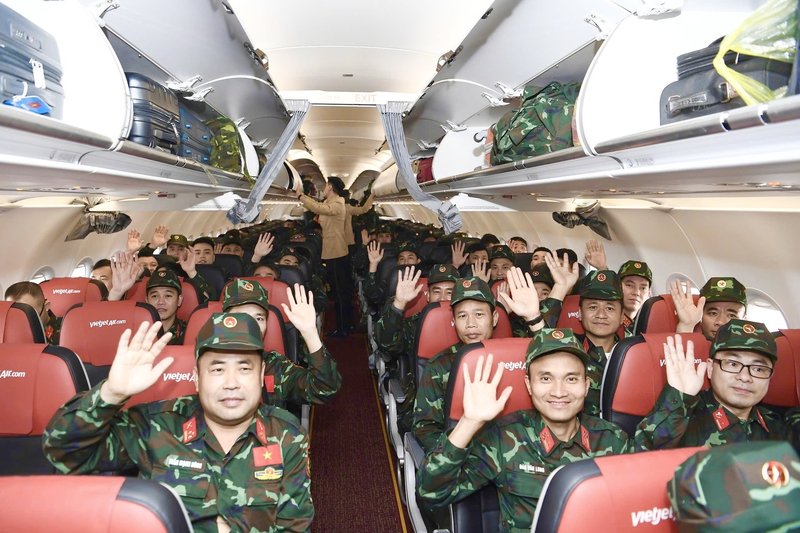 Hai chuyến bay đặc biệt của Vietjet đã vận chuyển thành công đoàn công tác của Bộ Công an và Bộ Quốc phòng cùng hơn 60 tấn hàng cứu trợ tới thành phố Yangon, Myanmar