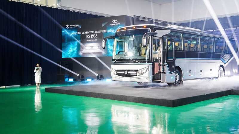 Sản phẩm xe bus cao cấp Mercedes-Benz RS 1936 xuất khẩu sang thị trường Thái Lan  