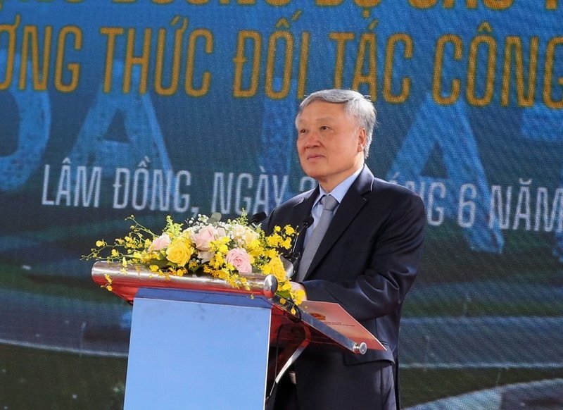Phó Thủ tướng Thường trực Chính phủ Nguyễn Hoà Bình phát lệnh khởi công dự án
