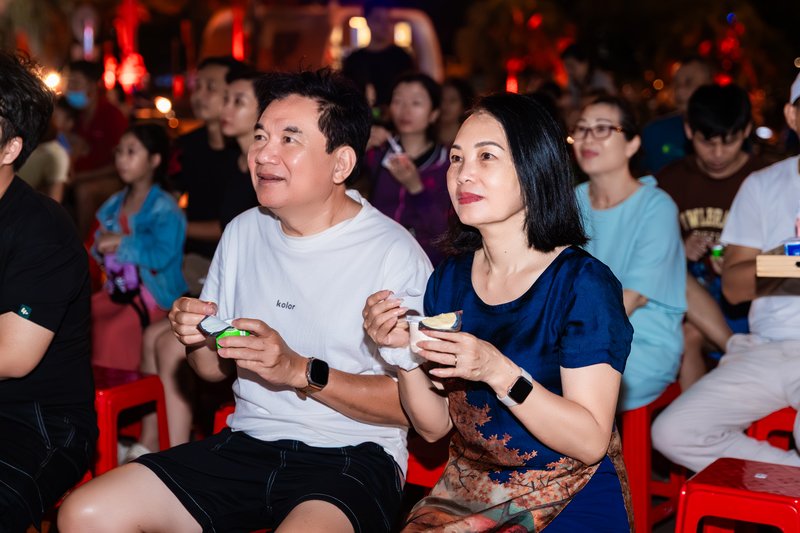 Các sản phẩm sữa chua Vinamilk đồng hành cùng người dân tại các điểm chiếu phim ngoài trời diễn ra xuyên suốt DANAFF III. 