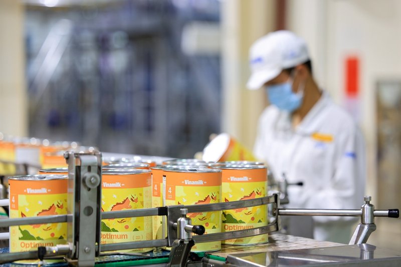 Đẩy mạnh hoạt động nghiên cứu và phát triển, đổi mới sản phẩm, Vinamilk tiên phong đưa đột phá 6 HMO vào giải pháp dinh dưỡng cho trẻ. Ảnh: Nguyễn Hoàng 