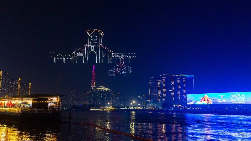  Một màn biểu diễn drone show do ekip sản xuất từng thực hiện tại TP. HCM trước đó. (Ảnh: COREX)