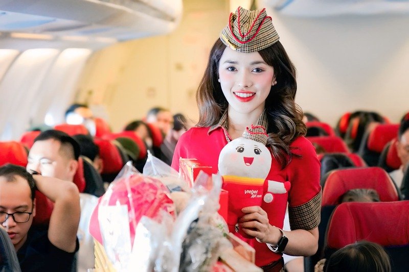 Vietjet flight attendant