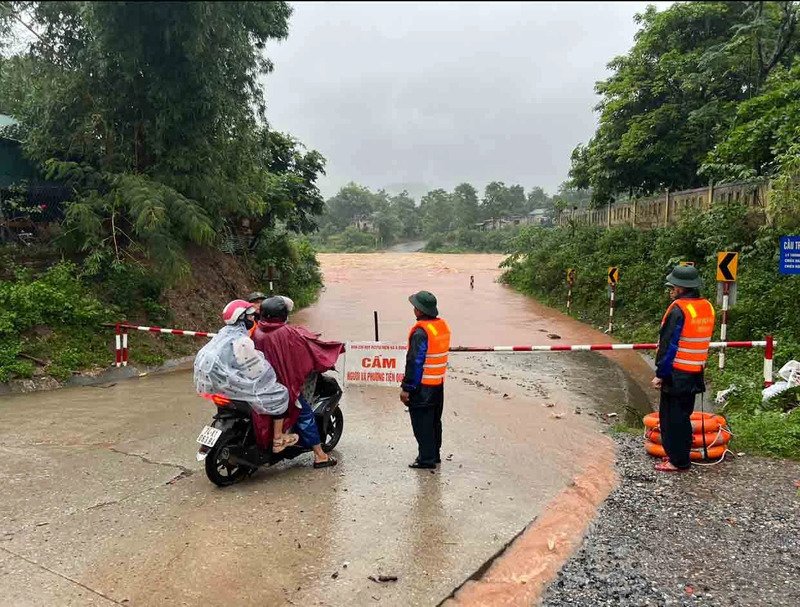  Cảnh báo sạt lở diện rộng, nhiều nơi ngập lụt chia cắt
