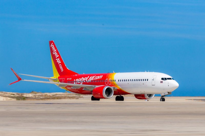 Tàu bay Boeing 737-8 hiện đại, mang lại trải nghiệm bay thoải mái cho hành khách