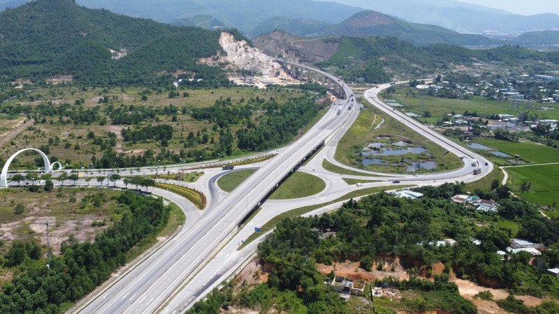Cao tốc La Sơn – Túy Loan đoạn qua Khu Công nghệ cao Đà Nẵng.