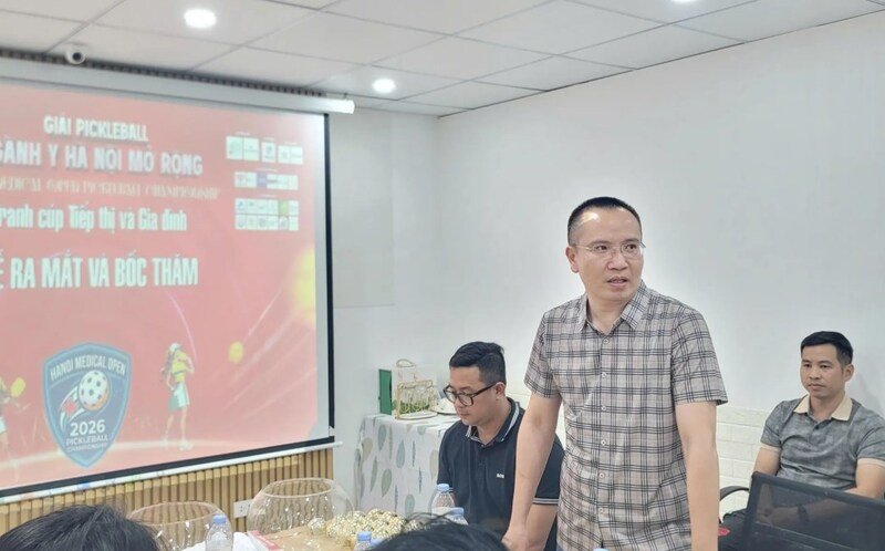 Ông Nguyễn Công Tâm - Tổng thư ký Tạp chí Tiếp thị và Gia đình phát biểu tại buổi lễ bốc thăm.