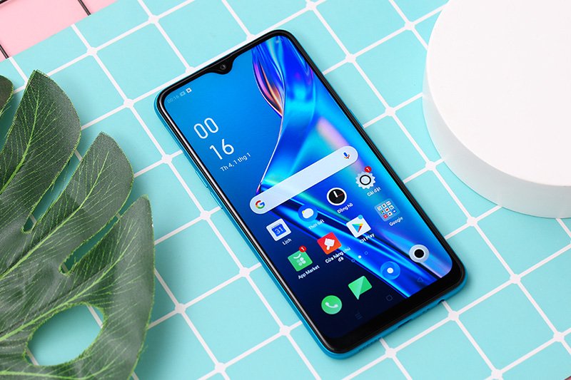 Oppo ngoài phân khúc cao cấp cũng đẩy mạnh dòng tầm trung với nhiều điểm nhấn. Ảnh: Thế Giới Di Động.