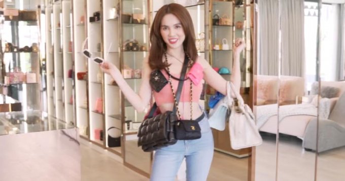 Hàng hiệu chất cao như núi trong nhà của Ngọc Trinh.