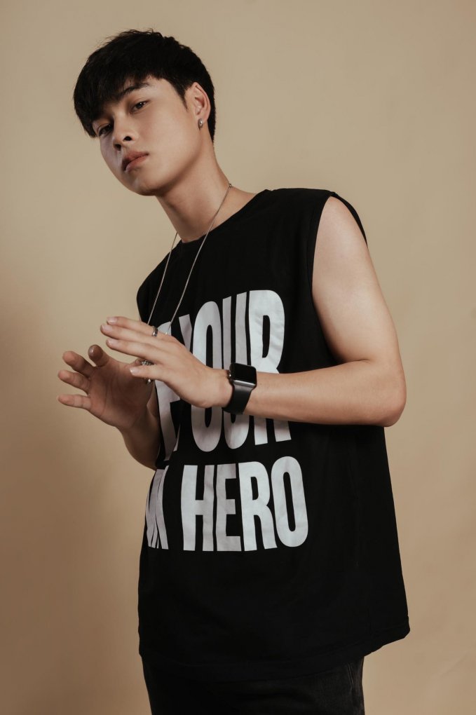 Vẻ đẹp trai chẳng thua các hot boy Trung Quốc khiến hội chị em 'phát cuồng'.