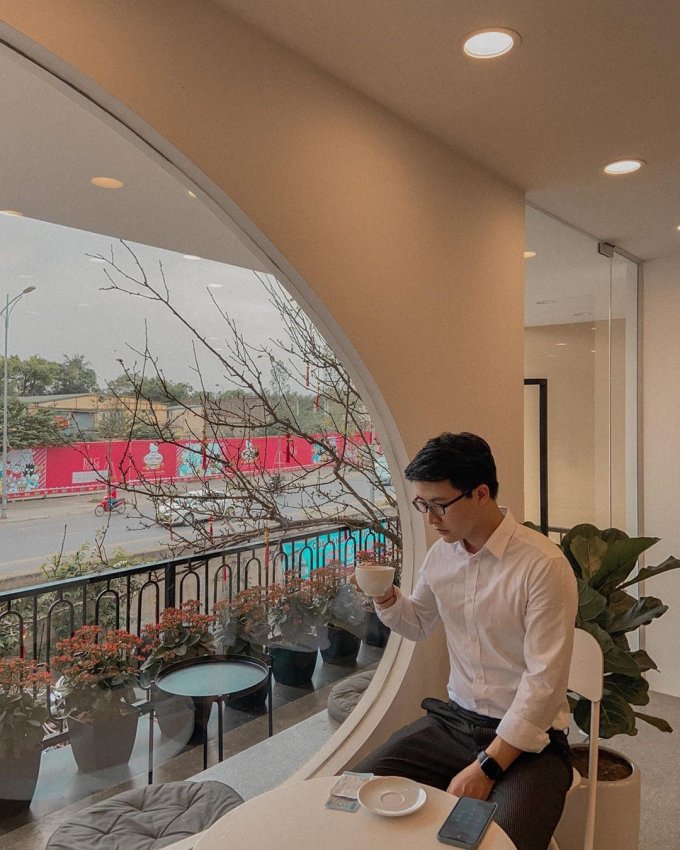 Thầy giáo hot boy Đại học Kiến trúc Hà Nội chia sẻ bí kíp học online