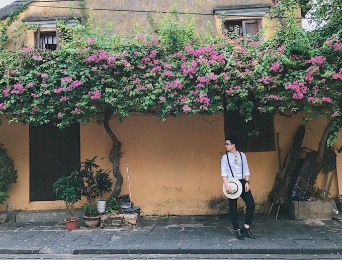 Một trong những sở thích của thầy Minh là đi du lịch
