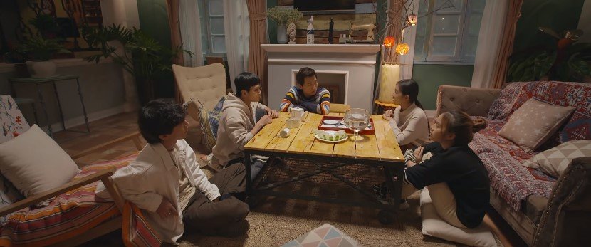 Bách (Xuân Nghị) phải cố chêm thêm câu “Đời cha tạo nghiệp, đời con nghiệp quật”
