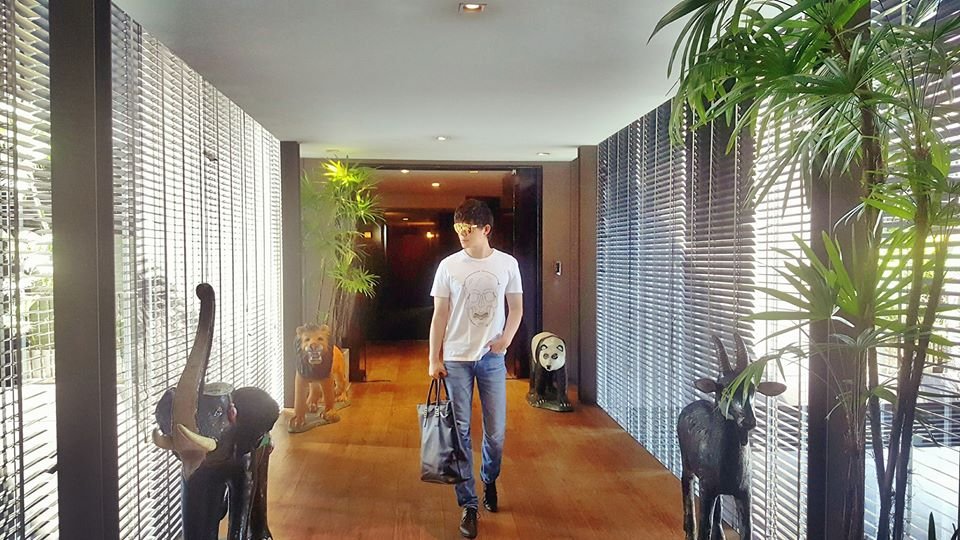 Nathan Lee cho rằng nhiều người tự nhận mình là nghệ sĩ rồi làm xấu đi hình ảnh nghệ sĩ lao động chân chính.