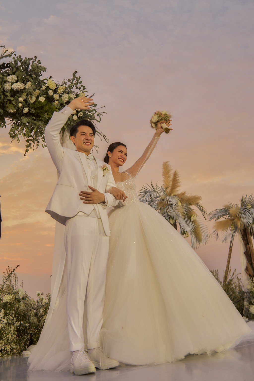 Đám cưới của cặp đôi diễn ra vào tháng 11/2019 sau 10 năm yêu nhau.