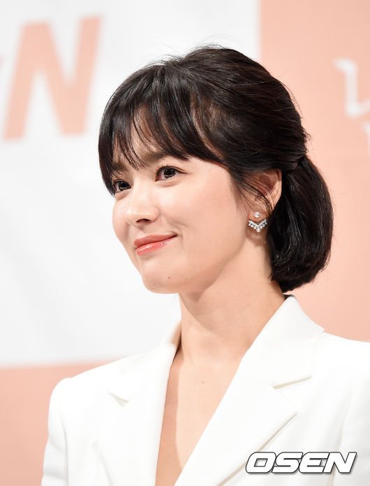 Song Hye Kyo là nữ minh tinh sở hữu vẻ đẹp tự nhiên nhất.