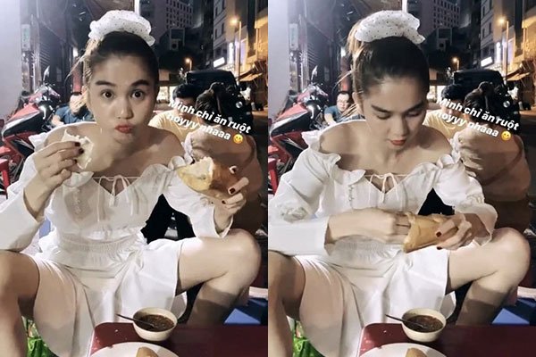Khi đi ăn đêm, Ngọc Trinh lộ dáng ngồi bá đạo. Cô dạng chân vô tư thưởng thức đồ ăn mà không cần quan tâm đến những người xung quanh.