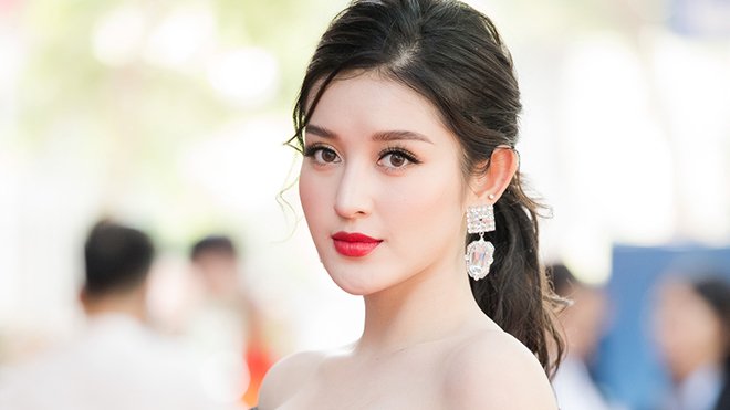 Huyen-My1