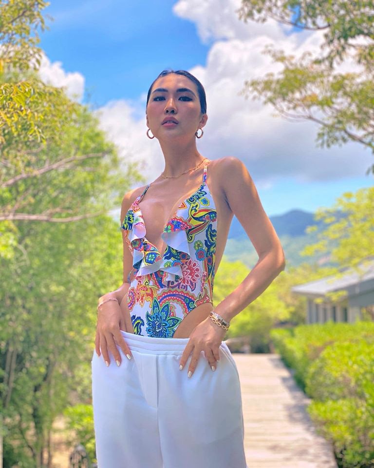 Cô từng là đại diện Việt Nam dự thi và giành ngôi vị cao nhất tại đấu trường nhan sắc Hoa hậu sắc đẹp Châu Á.