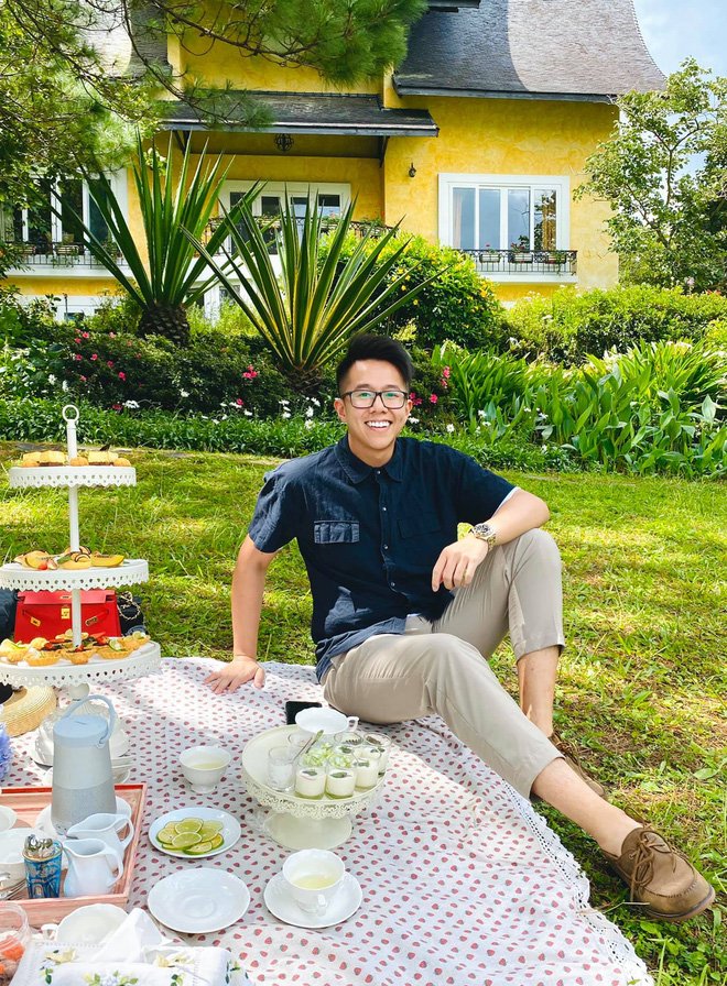 Matt Liu và Hương Giang có bức hình giống nhau 100%