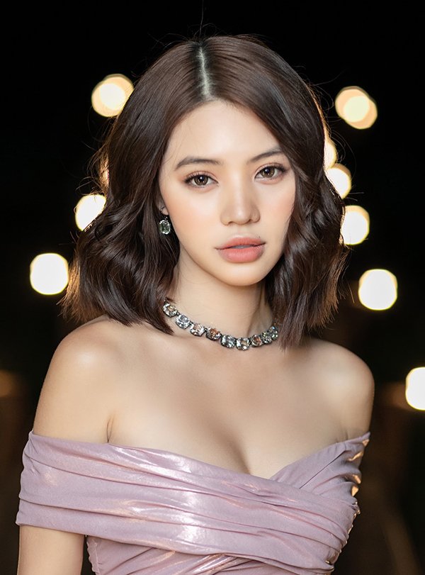 jolie-nguyen-12-1551520470