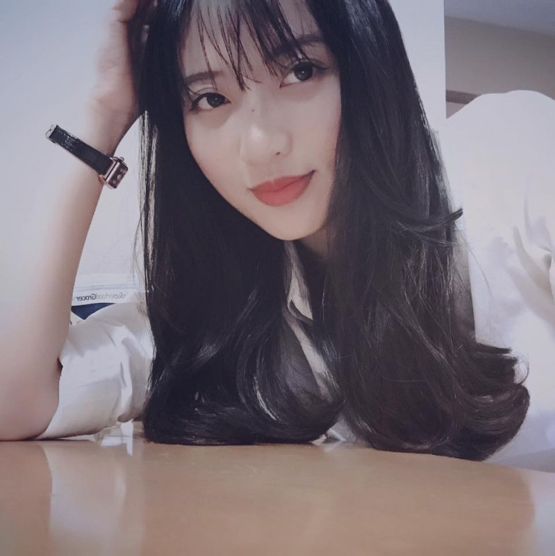 Nhan sắc Mai Tường Vân