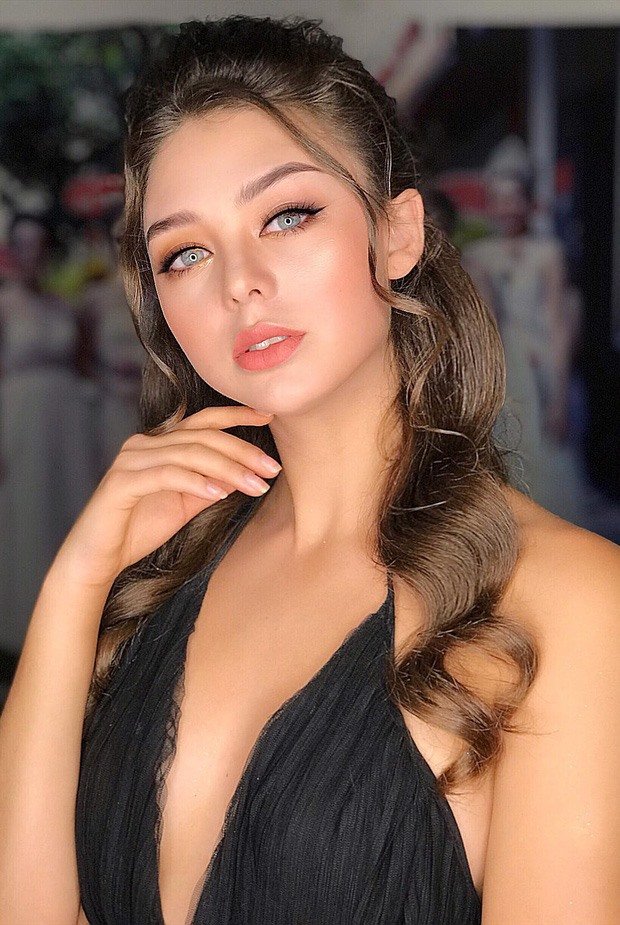 Dianka Zakhidova thường xuyên có mặt trên khán đài để cổ vũ người yêu.