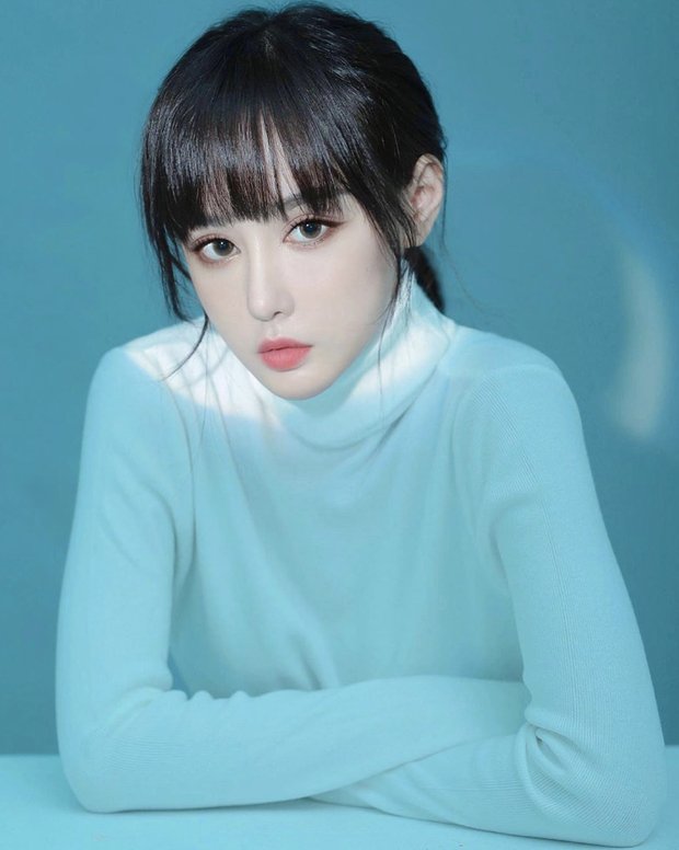 Bạn gái Karik xinh như búp bê.