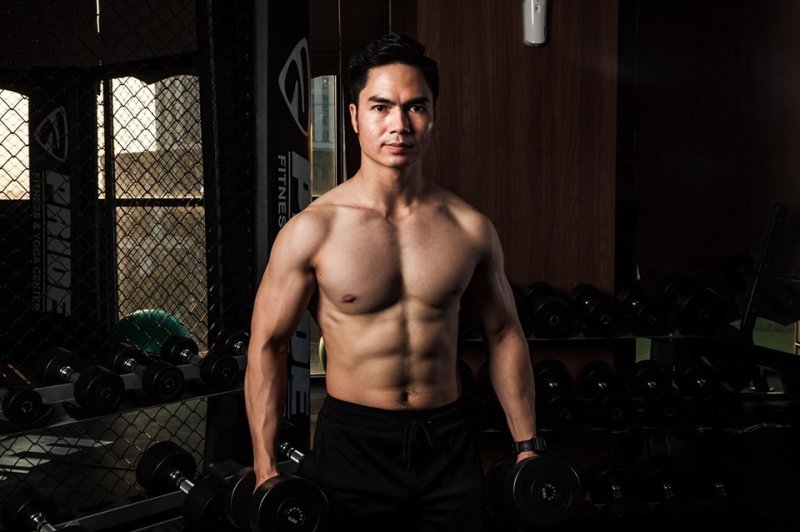 Sau một thời gian tập luyện, Sinh Brian đã sở hữu body cực phẩm