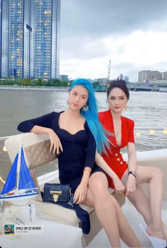 Hội bạn thân xuất hiện trong bữa tiệc du thuyền của Hương Giang