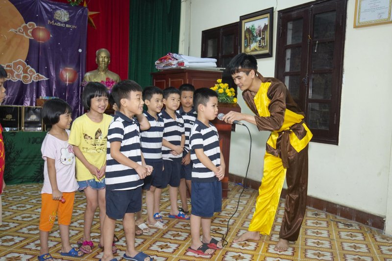 Trò chơi “đoán tên sự vật” lấy được nhiều tiếng cười của tất cả mọi người