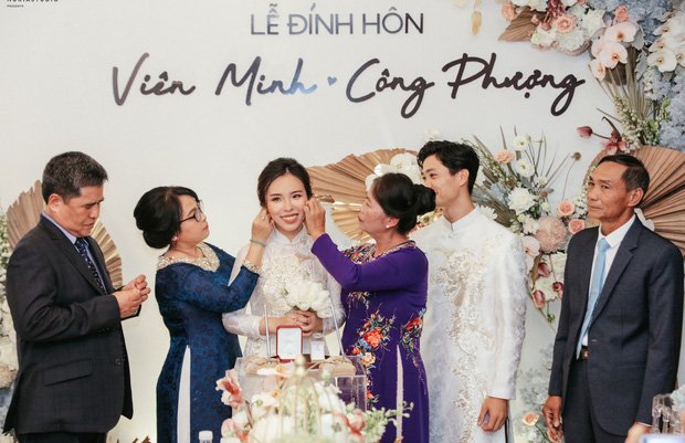 Lễ đính hôn của Công Phượng - Viên Minh