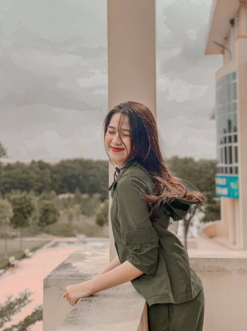 Trước đó, Đỗ Thị Hà từng tiết lộ cô đã phải tiết kiệm để có thể dự thi Hoa hậu Việt Nam 2020. Tân Hoa hậu Việt Nam cũng giấu bố mẹ và chỉ khi qua vòng Bán kết mới gọi điện về thông báo tin vui.