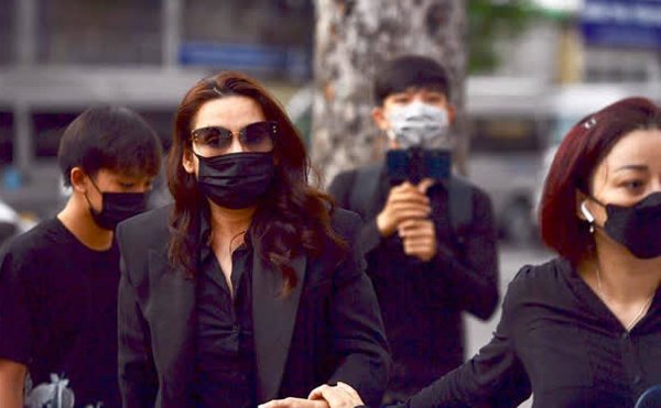 Ca sĩ Phi Nhung