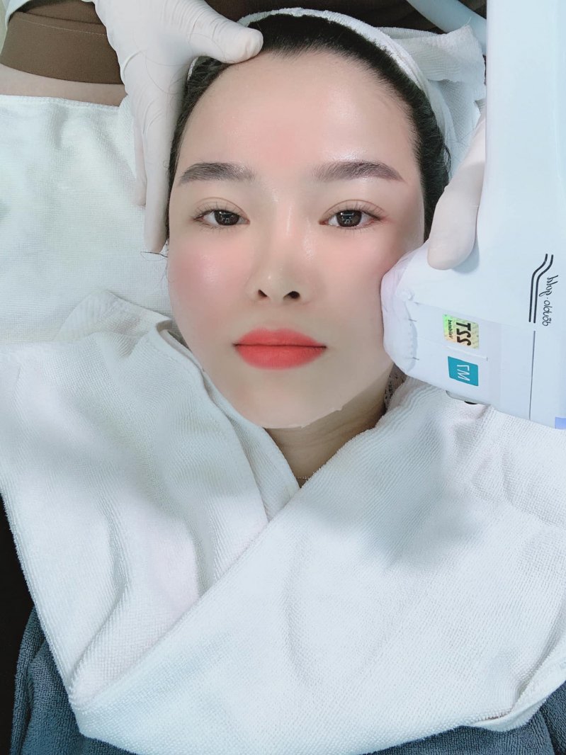 Hot mom Hường Chuối