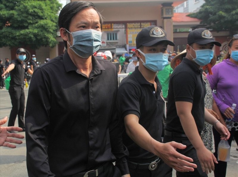 Cách tang lễ NS Chí Tài không lâu, Hoài Linh lại đón nhận tin buồn