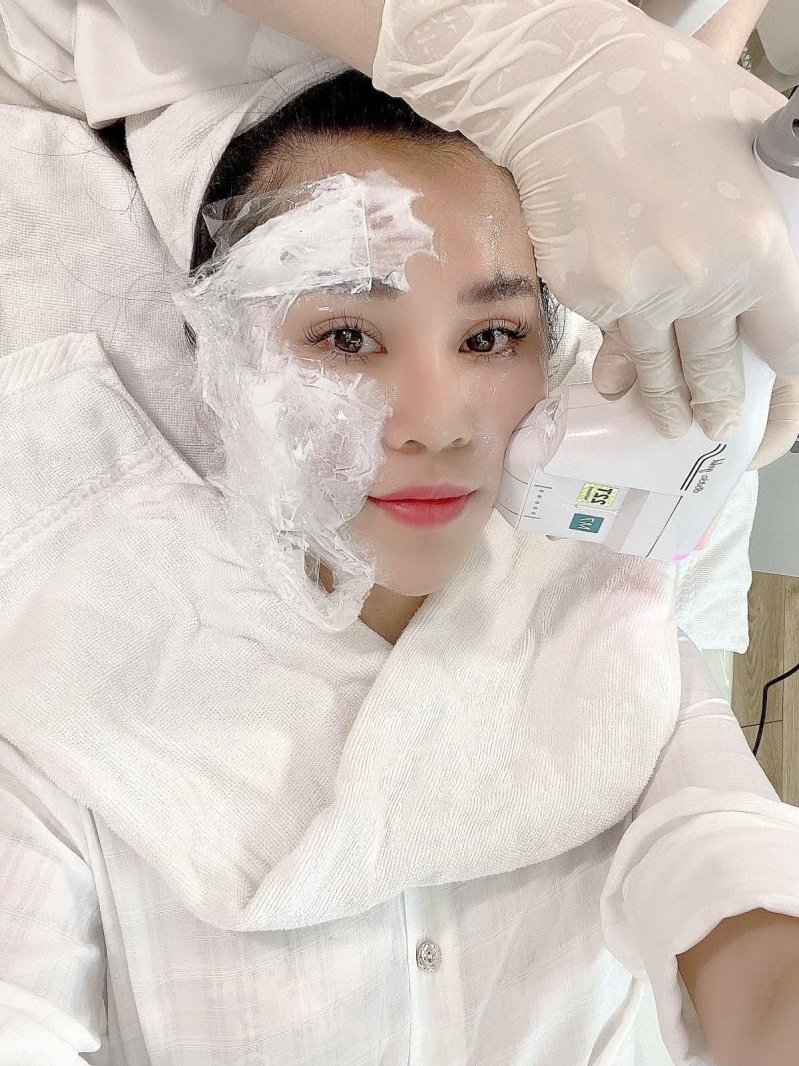 Linh Hoàng thường xuyên lui tới spa Thu Linh