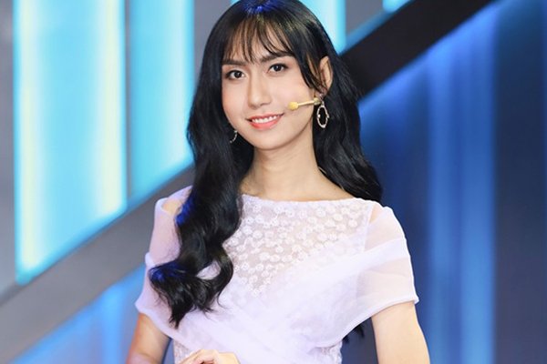 Hiện tại, giọng hát của cô đang gặp vấn đề